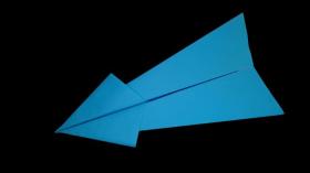 Как сделать самолетик из бумаги - легко, далеко и быстро летит