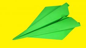 Как сделать самолетик из бумаги, который далеко летит