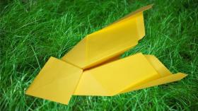 Как сделать самолётик из бумаги который далеко летает и легко делается