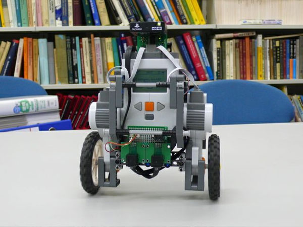Робот «Лего»