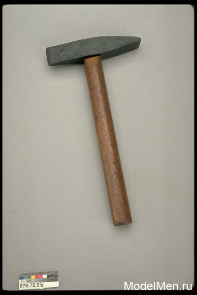 Старинный ручной инструмент молоток