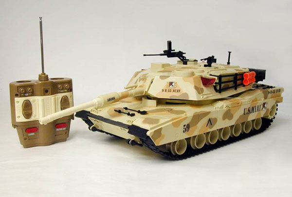 Фото радиоуправляемых игрушек - танк