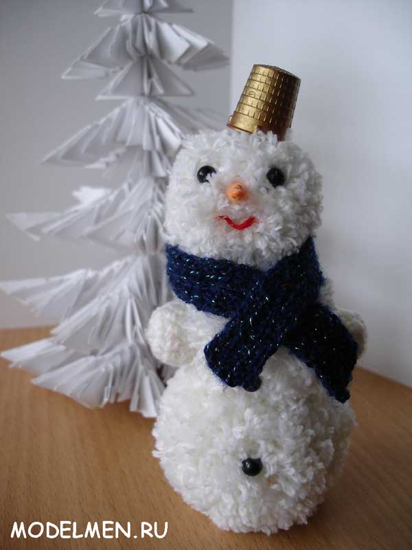 Снеговик своими руками на Новый год 2024 из подручных материалов