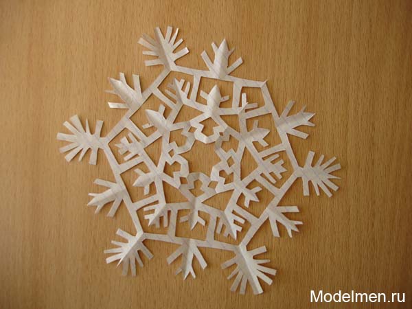 18 новых схем бумажных снежинок