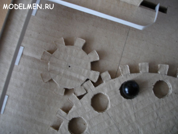Игрушка с шариками из картона (начало положено)