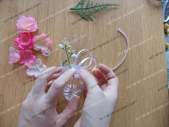Свадебные бокалы своими руками с искусственными цветами. Мастер-класс
